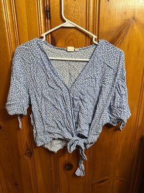 GAP Blue Floral Tie-Front Crop Top